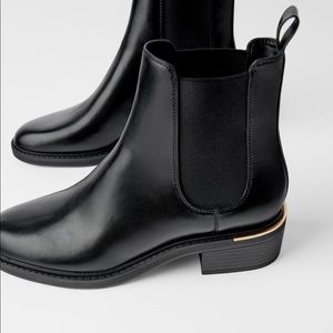 NWT ZARA Chelsea boots